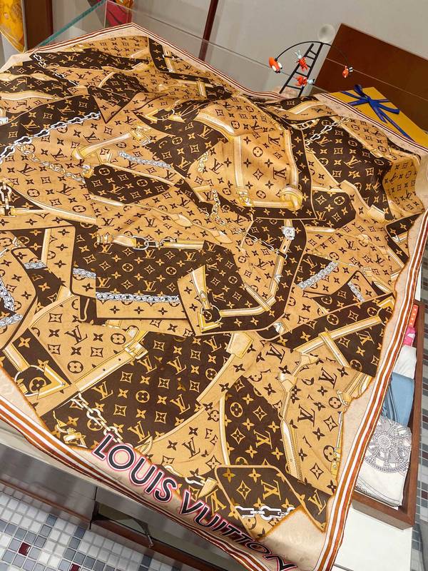 Louis Vuitton Scarf LVC00527